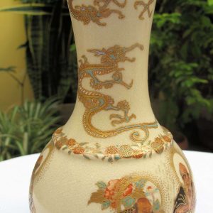 Antique japanese Satsuma ceramic Vase signed Gyokuzan with Luohans and Dragons