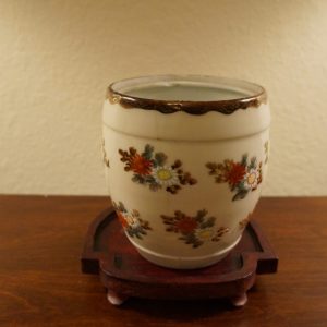 Antique Japanese Kutani-yaki Porcelain Vase 19C