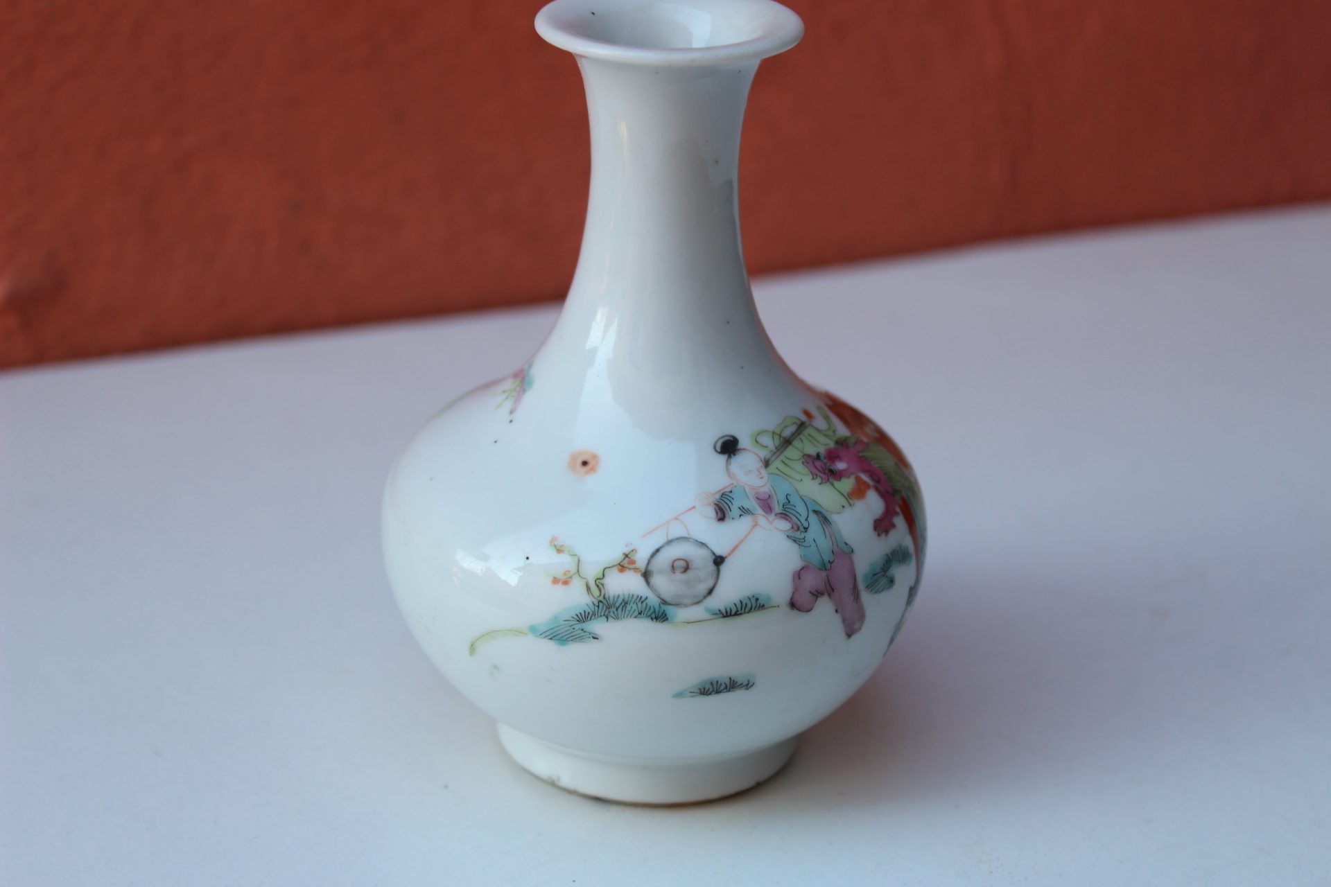 清代中国古董瓷花瓶同枝- BidamountLive