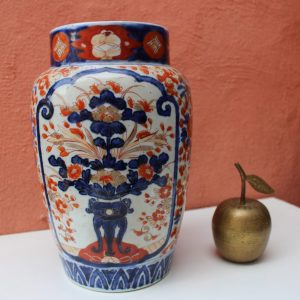 伊马里，19世纪大花瓶，日本，明治时期