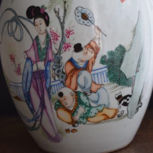 Antique Chinese Porcelain Ginger Jar with wooden lid Late Qing or Republic #653