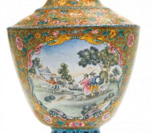 Qianloing covered bowl