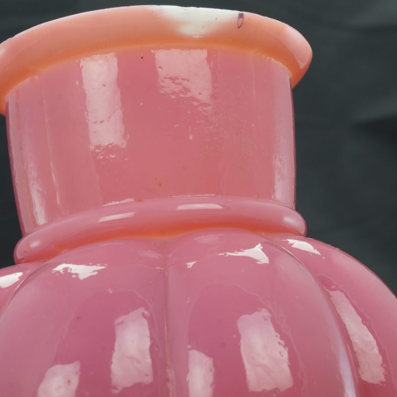 chip Chinese Pink Cased Peking Glass Vase