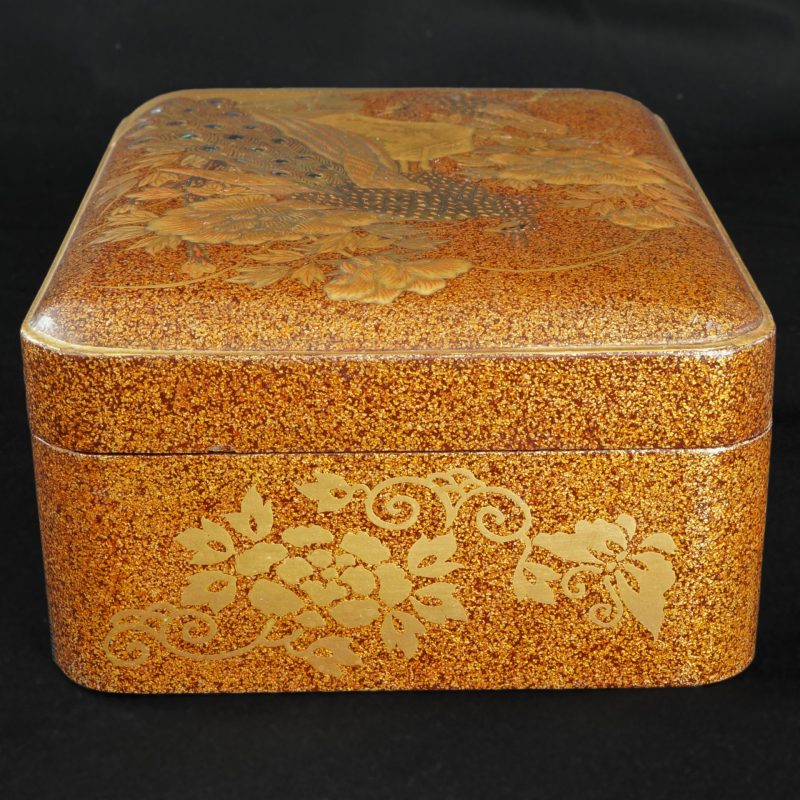 End 2 Japanese Edo Meiji Finely Lacquered Box with Peacocks