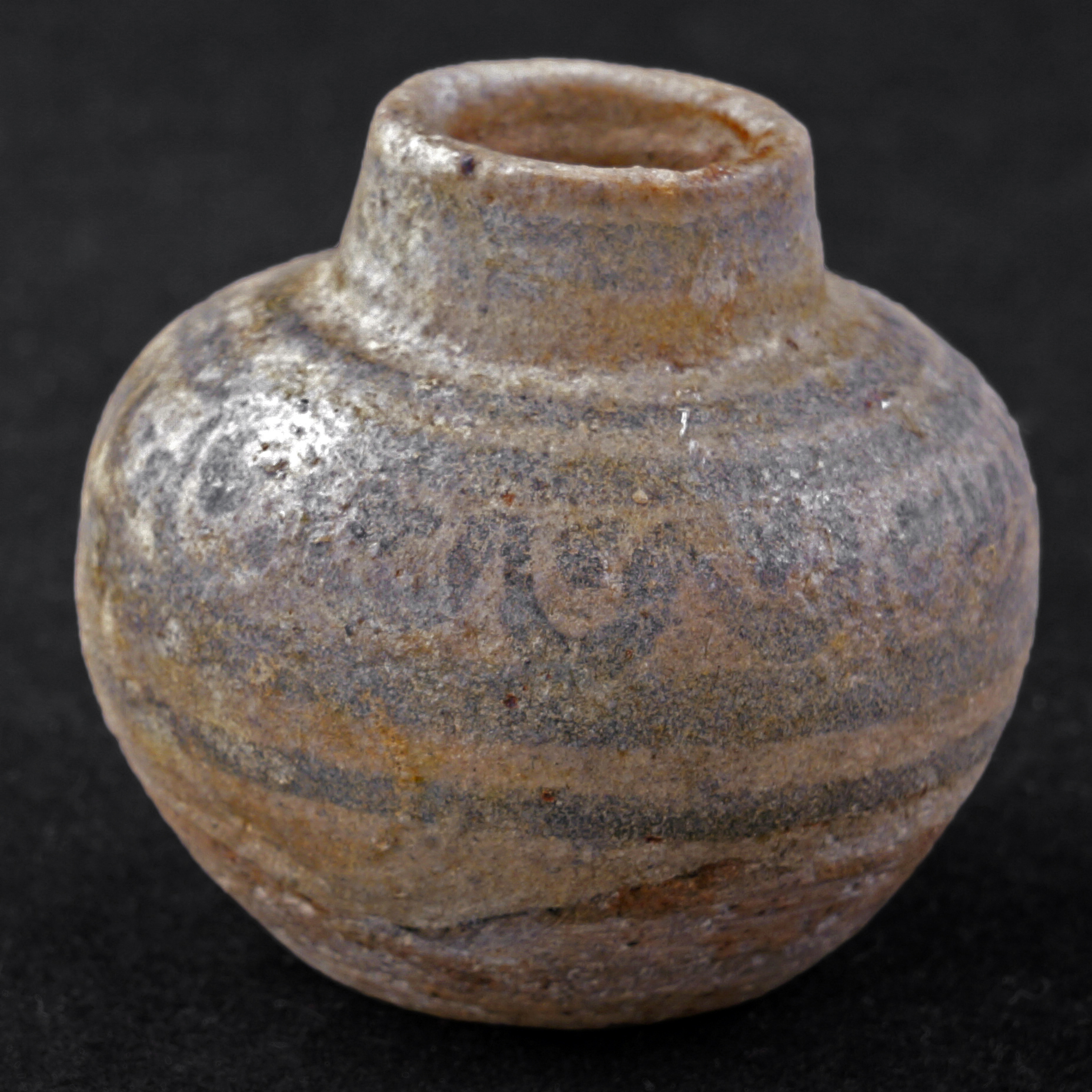 Tiny Ancient Thai Sawankhalok Ceramic Medicine or Cosmetics Pot 15th-16th C